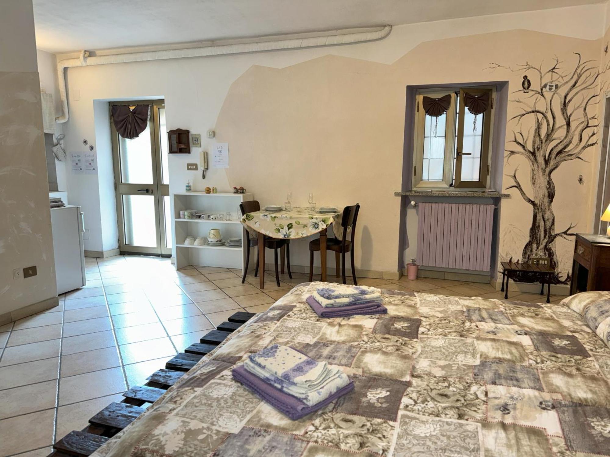 Hostal Casa Aromi ed Arte Asti Exterior foto