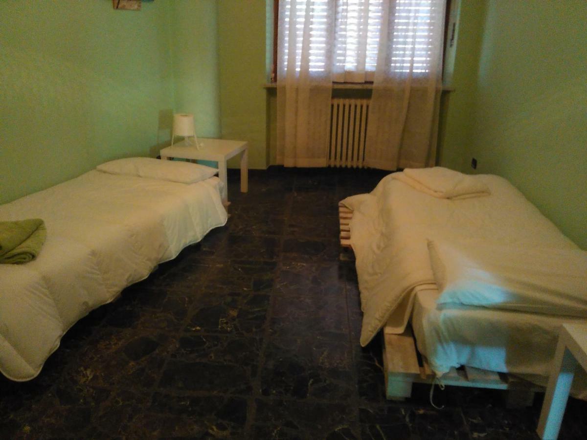Hostal Casa Aromi ed Arte Asti Exterior foto