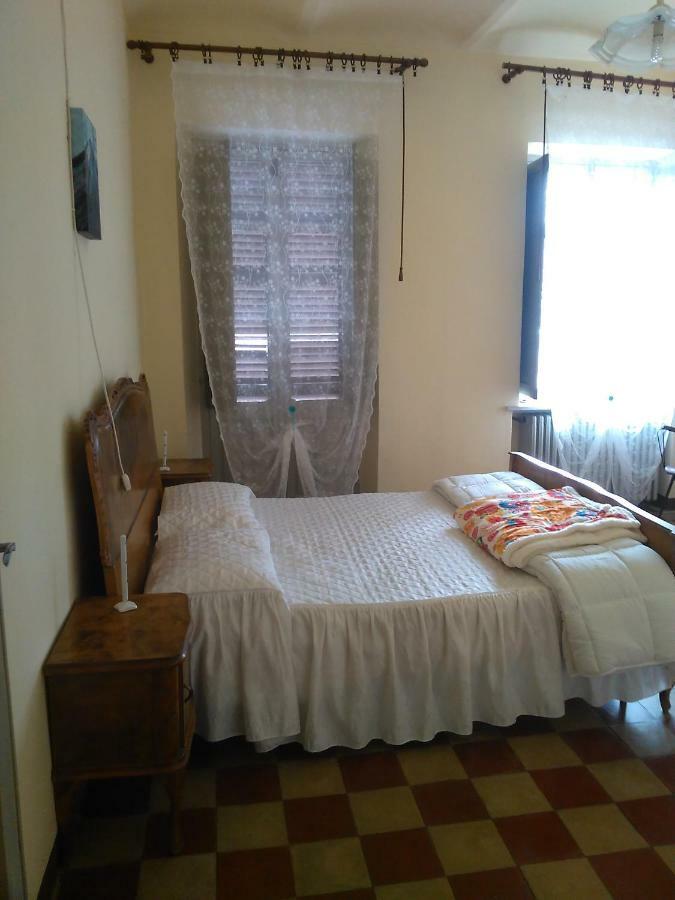 Hostal Casa Aromi ed Arte Asti Exterior foto