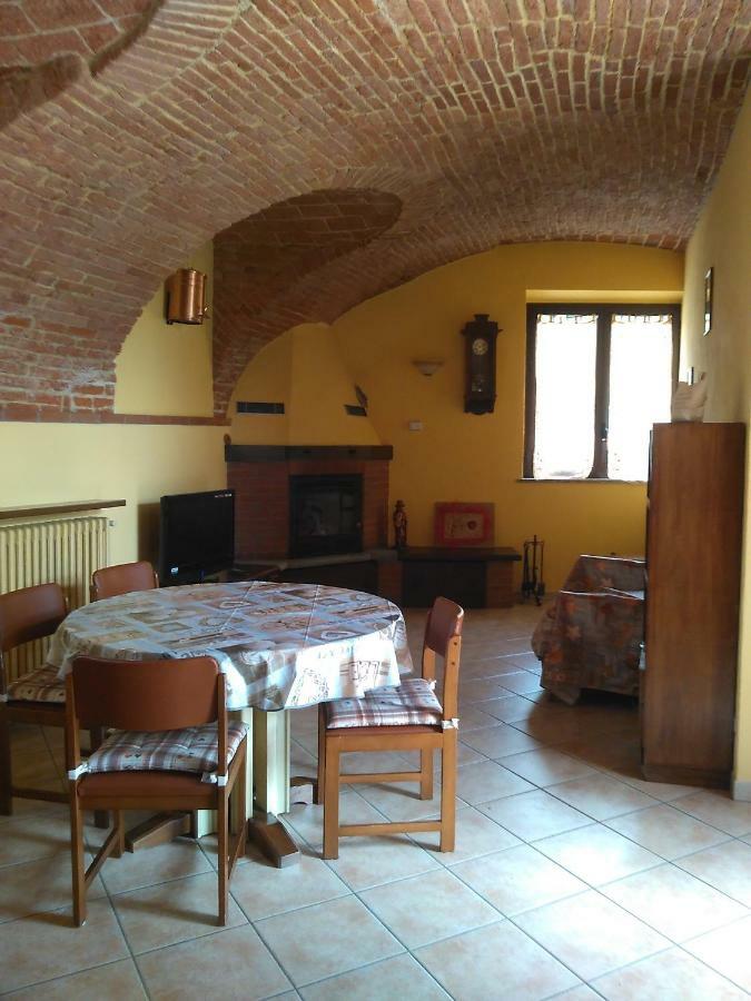 Hostal Casa Aromi ed Arte Asti Exterior foto